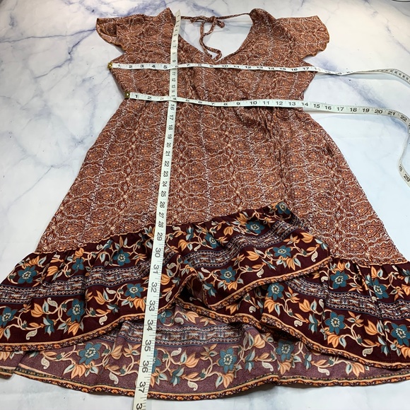 Band Of Gypsies Flutter Boho Wrap Medallion Dress - Picture 6 of 8